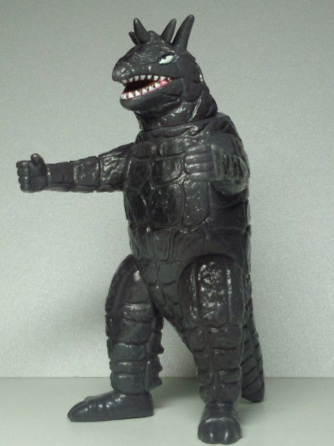 絶版/ドラコ ソフビ Amazon.co.jp: ウルトラ怪獣 ドラコ ソフビ 乳白色成形