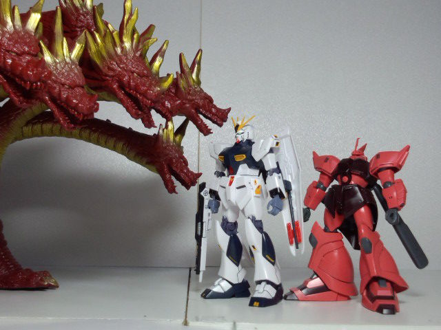 バンダイソフビ「八岐大蛇（ヤマタノオロチ）」 : 怪獣バイパス