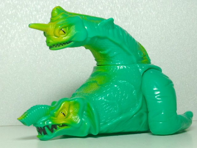 ブローズ　ソフビ　サンプル？中国バンダイ？ バンダイソフビ「ブローズ」(ver.1991) : 怪獣バイパス