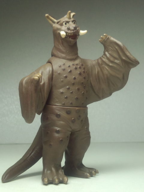 BANDAI - [ウルトラマン] 172　チャンドラー　14cm　ソフビ　フィギュア 014.チャンドラー」ウルトラマン ソフビ道 其の三 | 神戸銀河堂