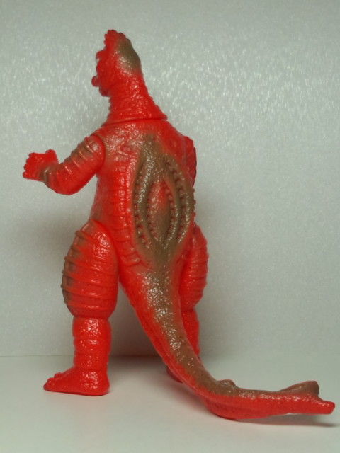 バニラ ソフビ サンプル？中国バンダイ