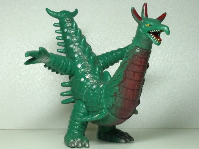 バンダイソフビ「ムカデンダー」 : 怪獣バイパス