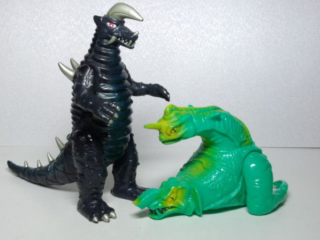 ブローズ　ソフビ　サンプル？中国バンダイ？ ブローズ ソフビ サンプル？中国バンダイ？ - メルカリ