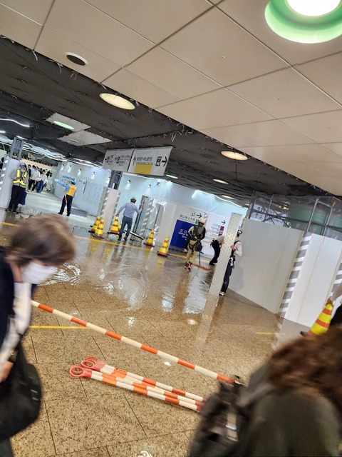 4E24CE4D-FC97-46E4-BDFE-3378D74AD476