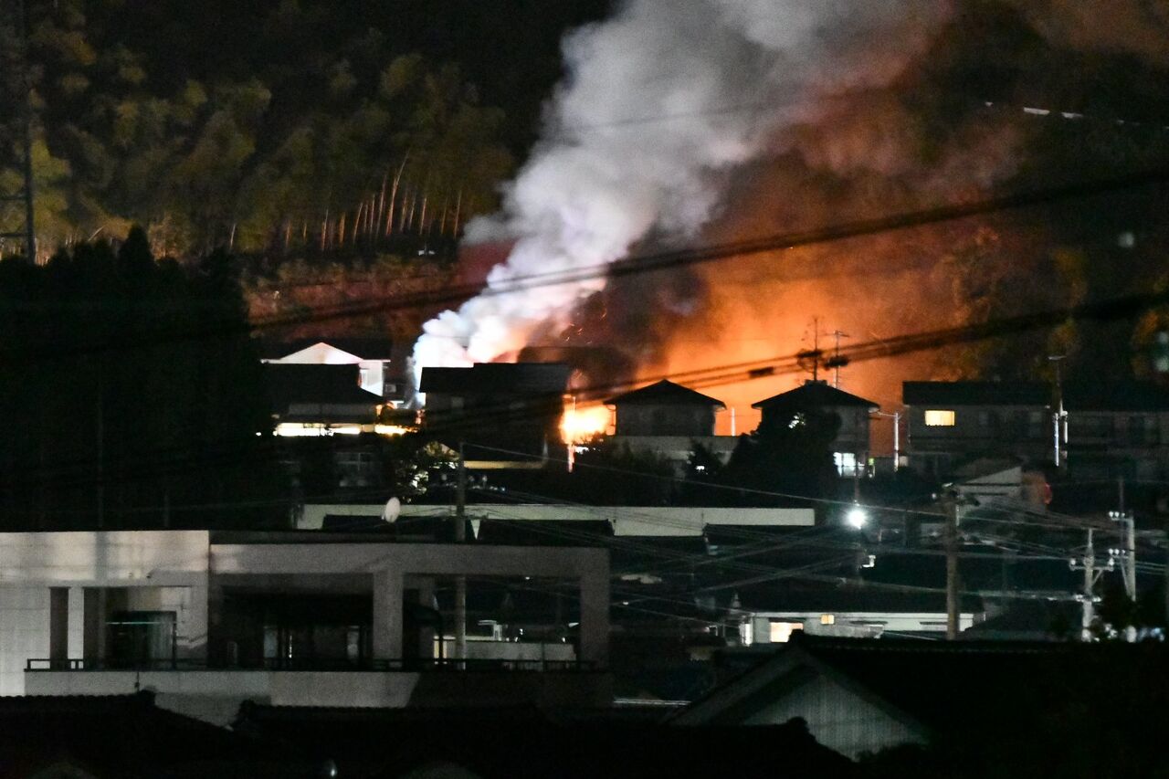 火事情報まとめ 福井県鯖江市つつじケ丘町付近 建物から火の手あがる火災11 5 福井 鯖江市 事件事故 災害速報ニュース