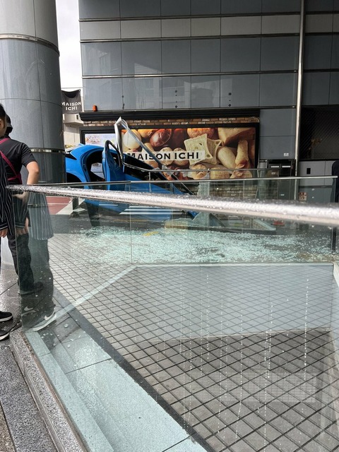 Z_knPqOpBgwJ98dcsLACMr2D0b1v