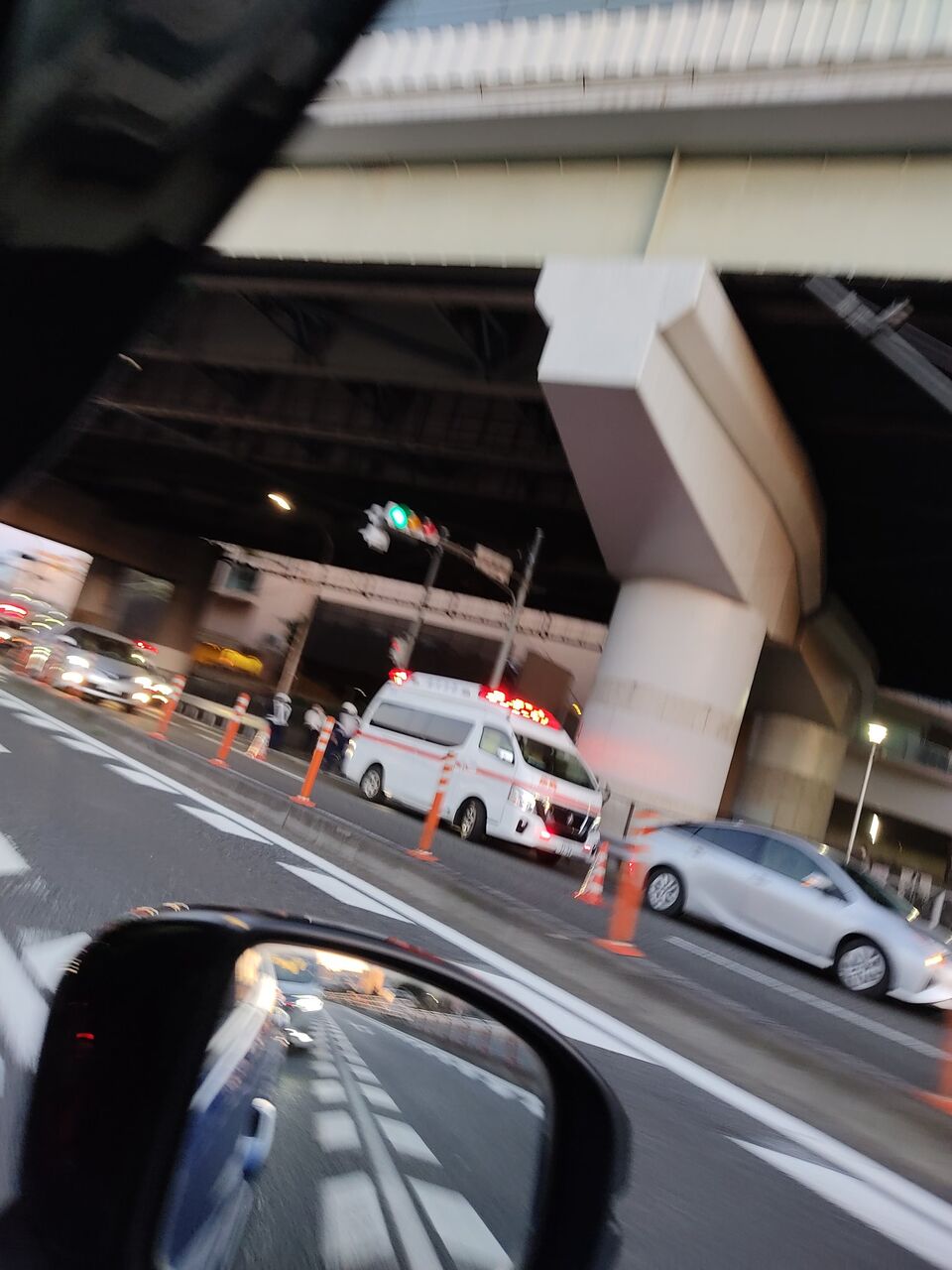 渋滞情報 国道246号 神奈川県横浜市青葉区 江田駅付近プリウス事故で渋滞11 21 3連休 事件事故 災害速報ニュース