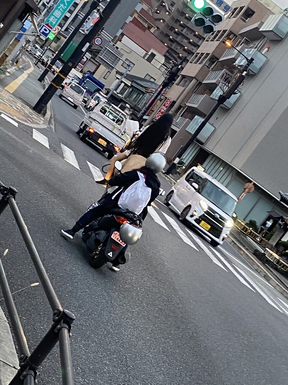 現場の様子 交通情報 国道176号 大阪府池田市栄町 阪急宝塚本線 池田駅付近 馬に乗った女性が警察から職質受ける珍事件で渋滞10 19 ウマ娘 大阪 池田市 菊花賞 事件事故 災害速報ニュース 現場の様子 交通情報 国道176号 大阪府池田市栄町 阪急宝塚本線 池田駅付近 馬に乗った女性が警察から職質受ける珍事件で渋滞10 19 ウマ娘 大阪 池田市 菊花賞 事件事故 災害速報ニュース