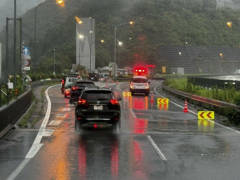 fhKtuhUtxuayEIqgHMZn