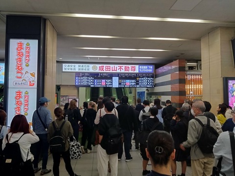 HbZERbKMYIKeYdvc_mYolrE