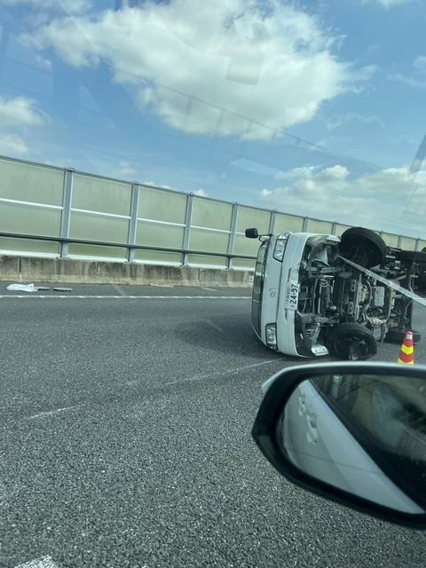 Ky_VUMRMZZMejoo2v_LjbF