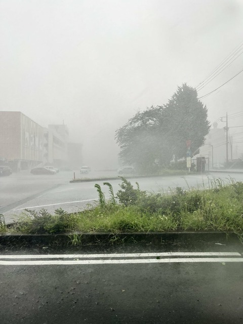 py-xLg5ZFb7Ve2agi_Zh