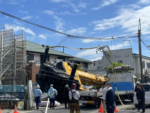 OI2GlzvXEr4aZu-RwIz4bClFi