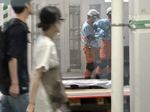 B8F505EB-8372-4499-A68B-F2D056F25DD2