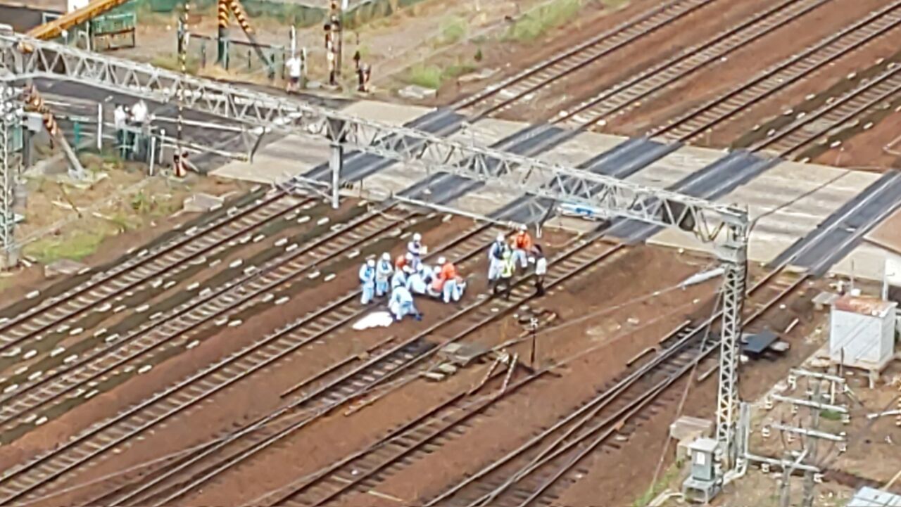 現場の状況まとめ 踏切に人が飛び込んだ 函館本線 苗穂駅で人身事故 千歳線 など遅延8 2 北海道 札幌 事件事故 災害速報ニュース