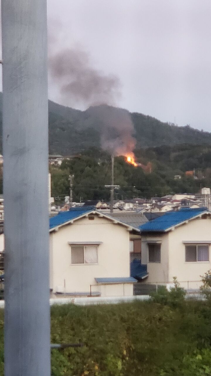 火事情報まとめ 広島県広島市佐伯区薬師が丘3丁目付近から火の手あがる火災10 29 広島 佐伯区 事件事故 災害速報ニュース