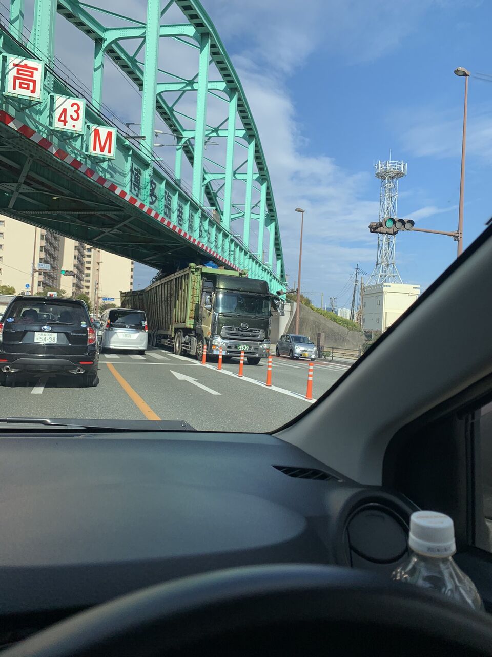 渋滞情報 国道3号 福岡県福岡市東区箱崎7丁目 貝塚病院付近高架にトラック衝突事故で渋滞12月29日 福岡 事件事故 災害速報ニュース 渋滞情報 国道3号 福岡県福岡市東区箱崎7丁目 貝塚病院付近高架にトラック衝突事故で渋滞12月29日 福岡 事件事故 災害速報ニュース