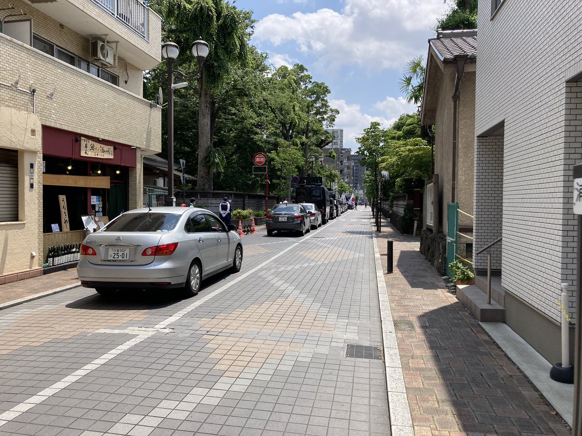 現場の様子 交通情報 浦和サポかと思ったら右翼vs左翼vs埼玉県警だった 埼玉県さいたま市浦和 京浜東北線 浦和駅や北浦和駅で大量の警察が警備交通規制5 30 埼玉 浦和 事件事故 災害速報ニュース 現場の様子 交通情報 浦和サポかと思ったら右翼vs左翼vs埼玉県警だった 埼玉県さいたま市浦和 京浜東北線 浦和駅や北浦和駅で大量の警察が警備交通規制5 30 埼玉 浦和 事件事故 災害速報ニュース