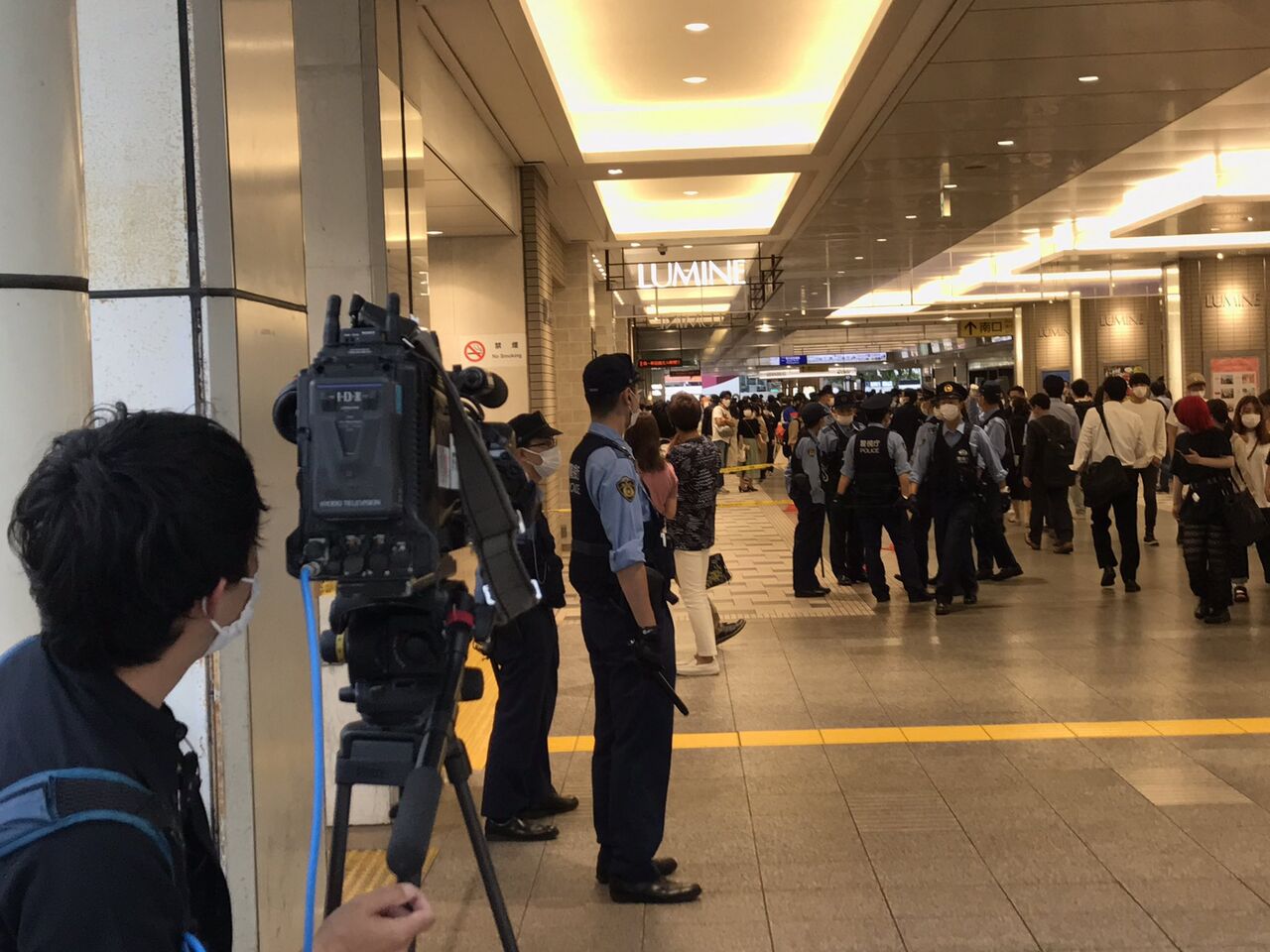 現場の様子 注意喚起 東京都立川市曙町 中央線 立川駅北口付近ホテルで男女刺され重体 刺した犯人逃走中 ルミネも規制6 1 立川 事件事故 災害速報ニュース