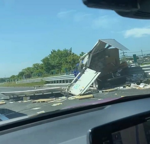 CCJF74uu4h00Z_shnUfb5C