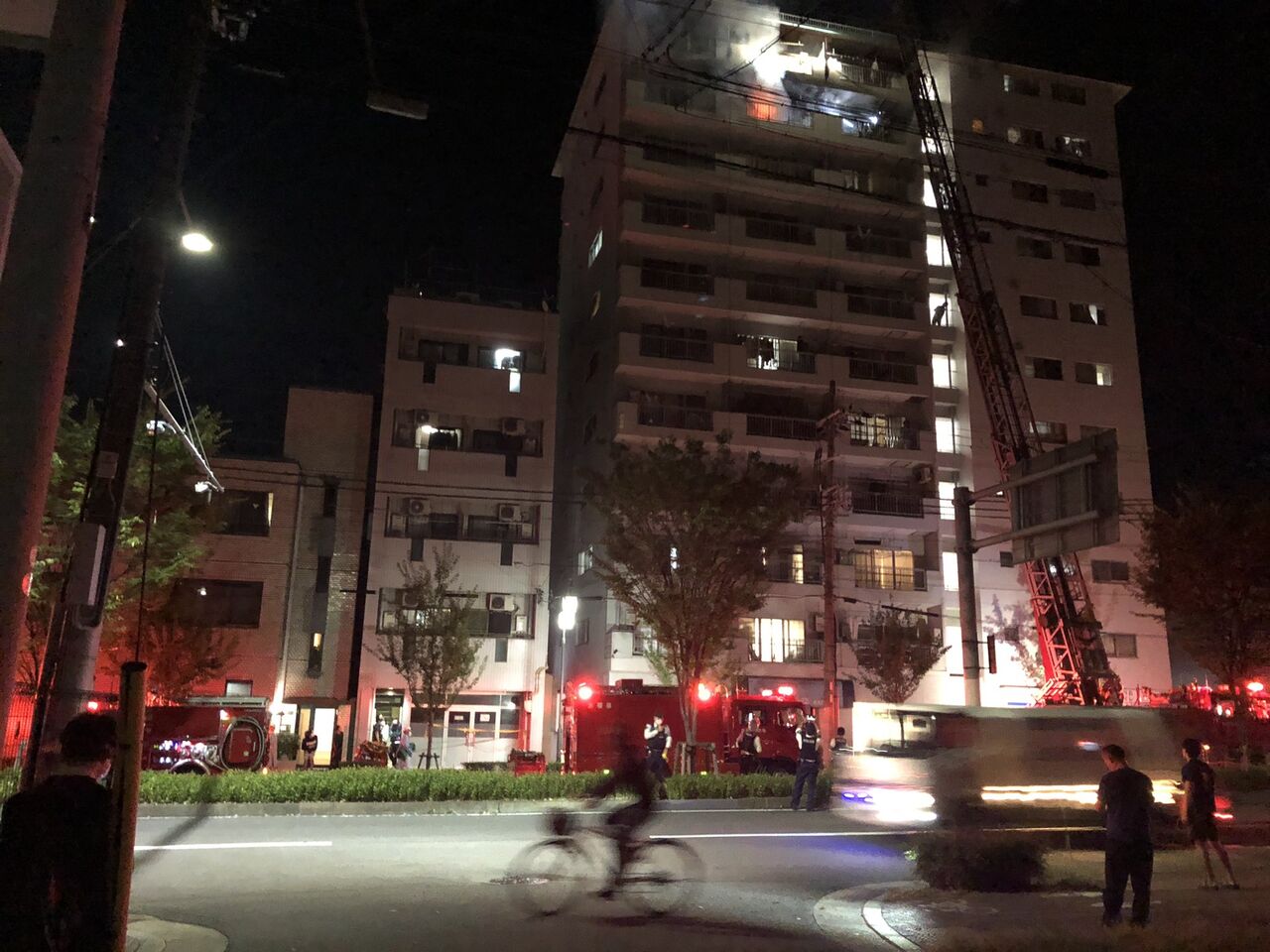 火事情報まとめ 京都府京都市中京区西ノ京南円町 嵯峨野線 円町駅付近マンションで火災 西大路一時通行規制10 12 京都 事件事故 災害速報ニュース 火事情報まとめ 京都府京都市中京区西ノ京南円町 嵯峨野線 円町駅付近マンションで火災 西大路一時通行規制10 12 京都 事件事故 災害速報ニュース