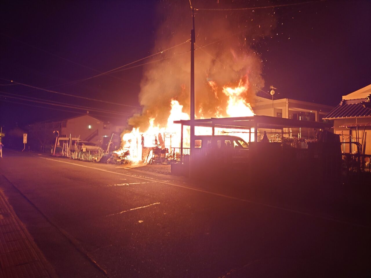 火事情報まとめ 岐阜県美濃加茂市加茂川町2丁目付近の住宅で激しい炎あがる火災12月2日 岐阜県 美濃加茂市 事件事故 災害速報ニュース 火事情報まとめ 岐阜県美濃加茂市加茂川町2丁目付近の住宅で激しい炎あがる火災12月2日 岐阜県 美濃加茂市 事件事故 災害速報ニュース