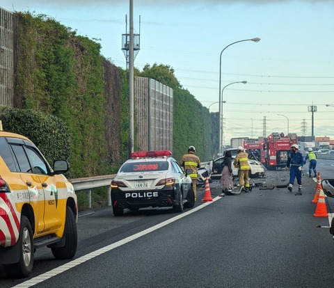 Gl4cvcUhoixfl69GqUrEt