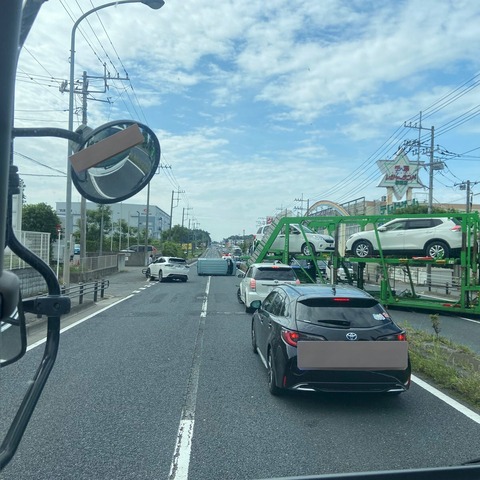 -rpXHAKVF7GxumbrlOmAx