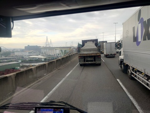 fyDAP-S7TR3x1JzHNfW8n_