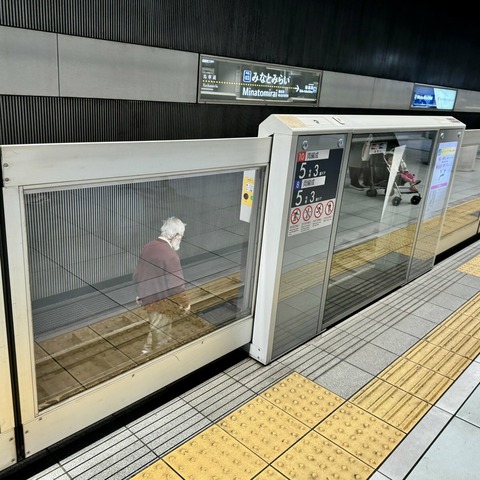 -RnTOFQ7uj_ZP8sV6rFbYrDCuRrd