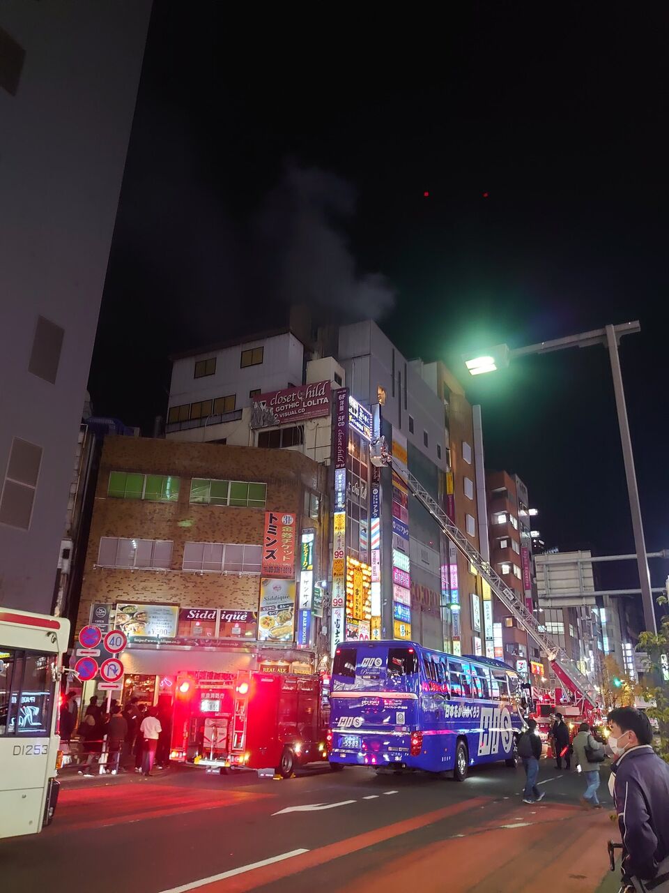 火事 西 新宿 大阪市 心斎橋の店舗で火事