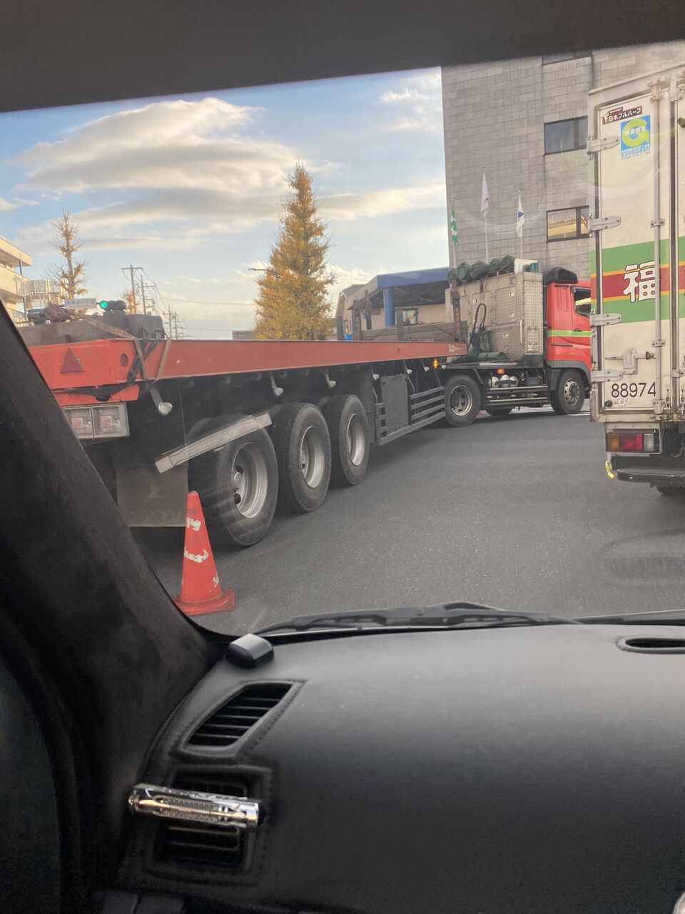 渋滞情報 国道16号 神奈川県相模原市中央区 南橋本1丁目交差点付近大型トレーラー故障車で渋滞12月19日 相模原市 事件事故 災害速報ニュース