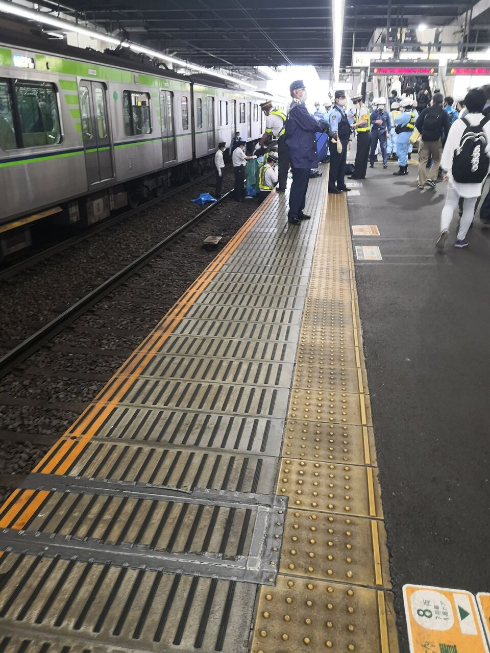 現場の状況まとめ 当事者意識ある 京王線 仙川 つつじヶ丘駅で人身事故 京王相模原線 都営新宿線など遅延5 18 事件事故 災害速報ニュース 現場の状況まとめ 当事者意識ある 京王線 仙川 つつじヶ丘駅で人身事故 京王相模原線 都営新宿線など遅延5 18 事件事故 災害速報ニュース