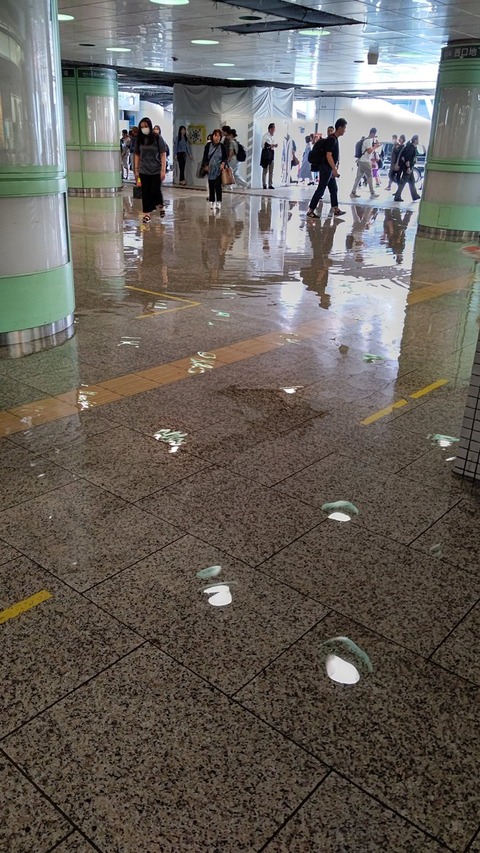 0A854FA7-7A96-4CA0-BAC3-80C2E0D29CFA