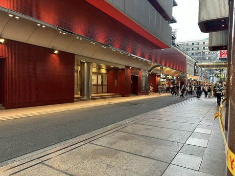 FgyQzjkD_RWIqFh_PblFCw1YSn