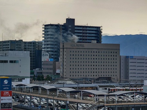 k2kluqV5RLFYjrapn05 (1)