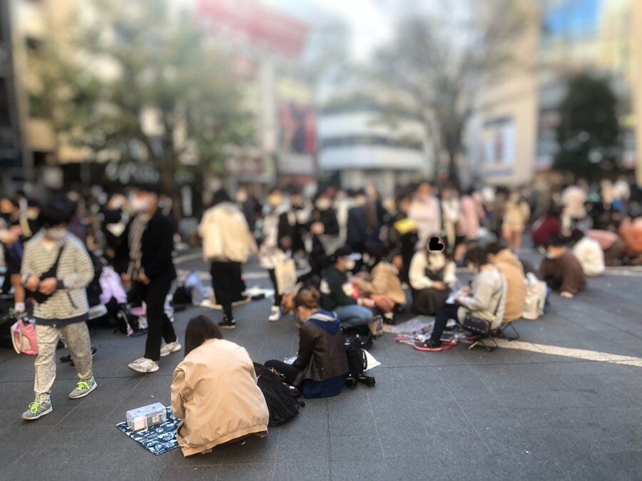 目撃証言まとめ アニメイト 東池袋店付近の中池袋公園がグッズ交換者多数でトレスペフリマ密状態 レジャーシート広げてる 感染拡大に不安の声も11 21 野生のアニメイト 事件事故 災害速報ニュース 目撃証言まとめ アニメイト 東池袋店付近の中池袋公園がグッズ交換者多数でトレスペフリマ密状態 レジャーシート広げてる 感染拡大に不安の声も11 21 野生のアニメイト 事件事故 災害速報ニュース