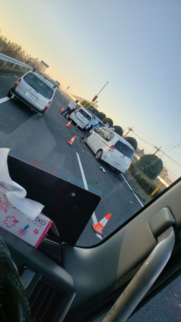 渋滞情報 新4号 栃木県河内郡上三川町 ジョイフル本田 宇都宮店付近 乗用車3台追突大破事故で渋滞12月8日 事件事故 災害速報ニュース 渋滞情報 新4号 栃木県河内郡上三川町 ジョイフル本田 宇都宮店付近 乗用車3台追突大破事故で渋滞12月8日 事件事故 災害速報ニュース