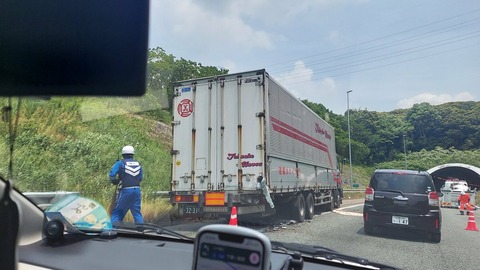 OrzPWvrIqx-YajiT_2yUoeJUH95VlI