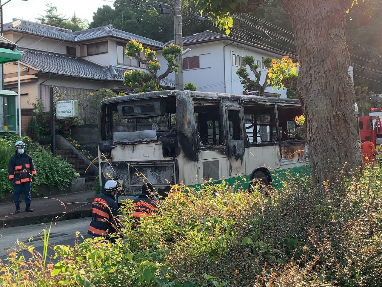 火事情報まとめ 交通情報 奈良県奈良市帝塚山6丁目 帝塚山大学付近バスが燃える車両火災事故 周辺道路渋滞5月23日 奈良 バス 事件事故 災害速報ニュース 火事情報まとめ 交通情報 奈良県奈良市帝塚山6丁目 帝塚山大学付近バスが燃える車両火災事故 周辺道路渋滞5月23日 奈良 バス 事件事故 災害速報ニュース