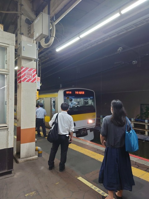 1JtTQ38YxQ1Tbi_zxhj7Dw