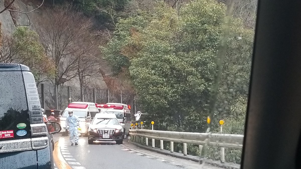 現地の様子 有馬街道 天王寺インター近辺 救急車出動する多重事故で渋滞1月24日 交通情報 事件事故 災害速報ニュース 現地の様子 有馬街道 天王寺インター近辺 救急車出動する多重事故で渋滞1月24日 交通情報 事件事故 災害速報ニュース