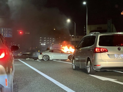 _JAVfE6W62UYH_7_szbdE