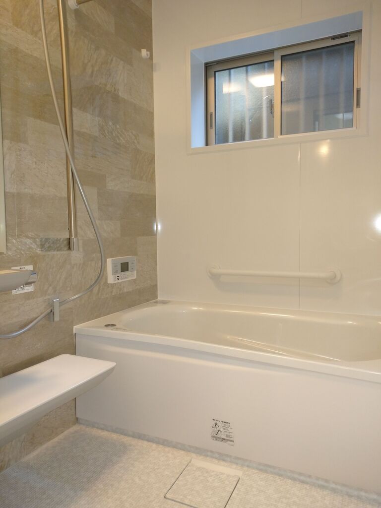 観音寺市 在来工法からユニットバスへ浴室改修工事 リフォーム 太陽光 香川 観音寺 三豊 丸亀 高松 三宅産業の現場ブログ