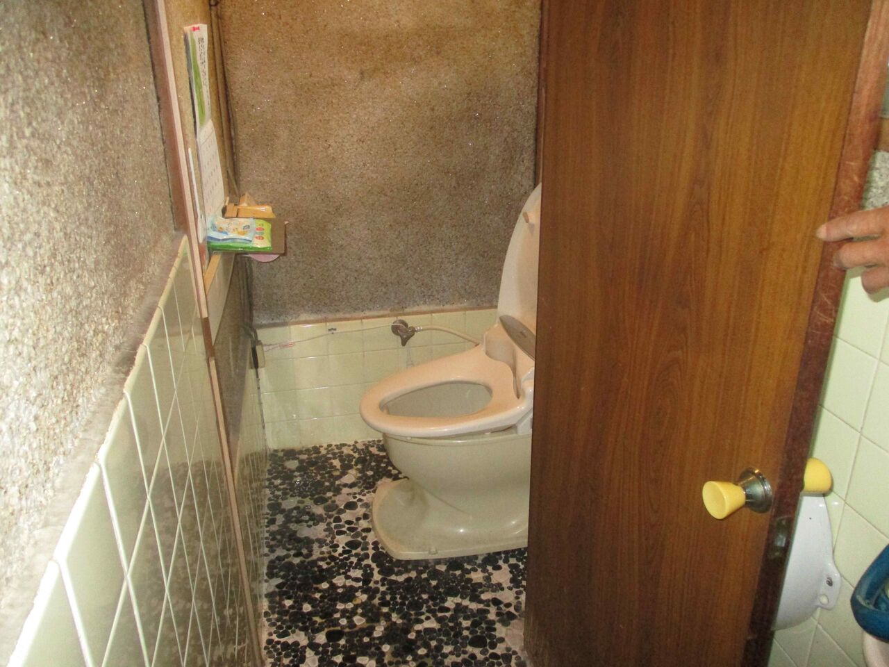 観音寺市汲み取り式から水洗へトイレ改造工事 リフォーム 太陽光 香川 観音寺 三豊 丸亀 高松 三宅産業の現場ブログ