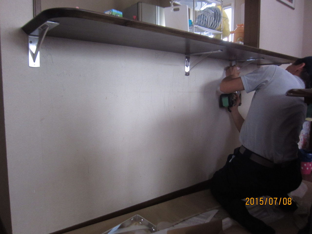 キッチンカウンターテーブル後付けお手軽内装プチリフォーム ロッキーの施工例