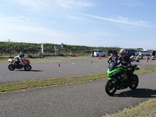このヒザ4-10