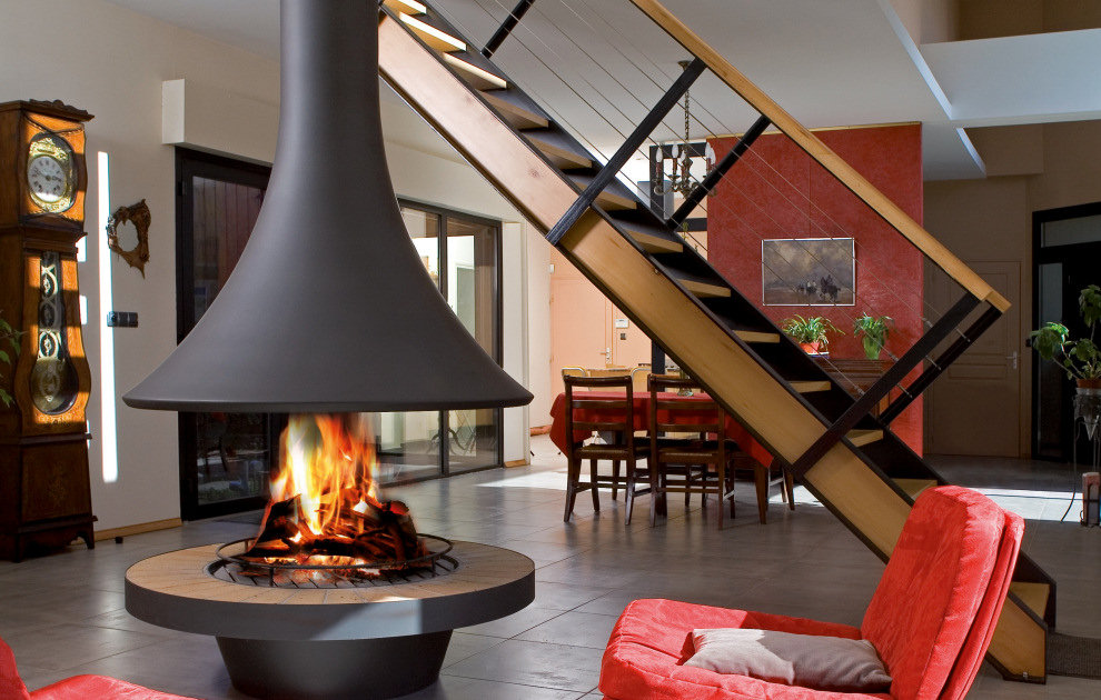 人気ナンバーワン！フランス製フードタイプ暖炉「エバ 992」 : 独創的