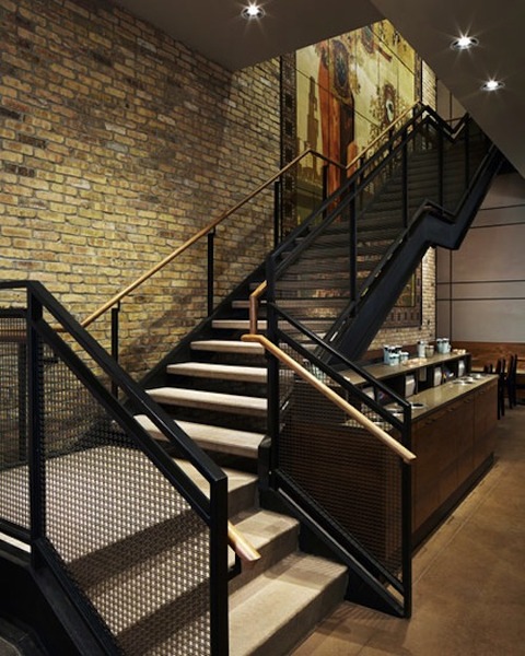 1_starbucks_stairs