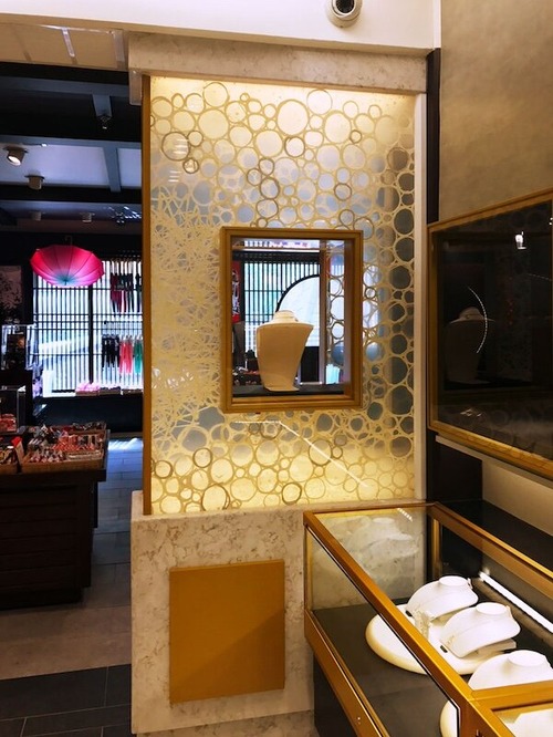 store showcase_1